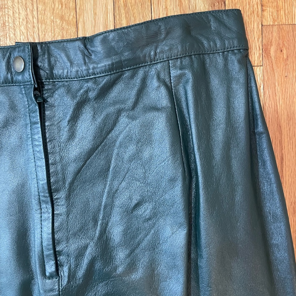 Vintage Green Leather Skirt - Picture 12 of 13